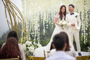 Mặc gì đi đám cưới ?