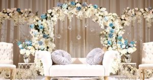 hoa tươi trang trí tiệc cưới